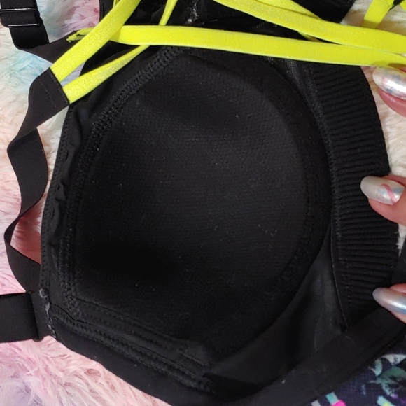 Victoria's Secret VSX Sport Strappy Back Sports Bra 32B - Picture 10 of 13